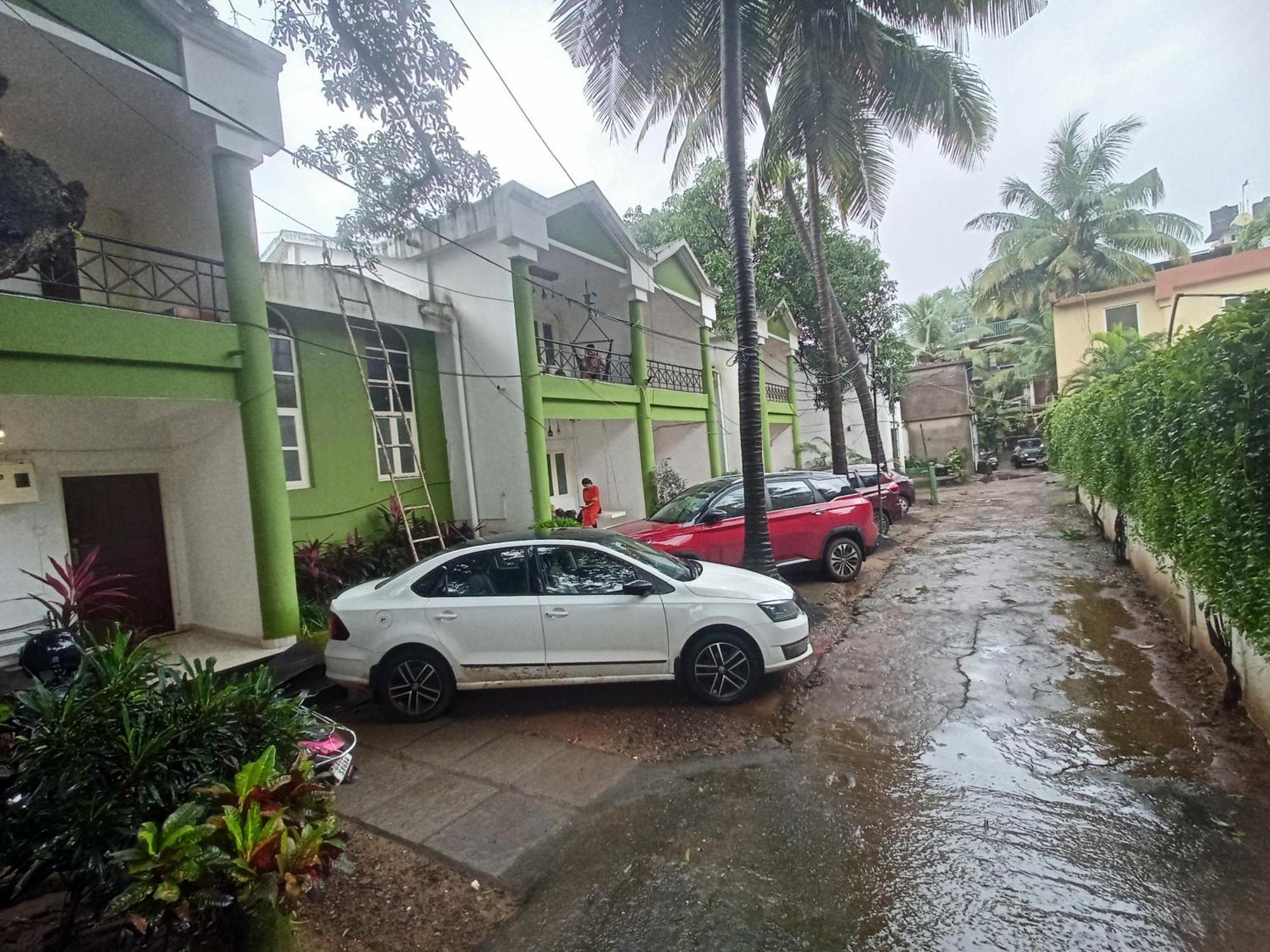 Goa Suites Holiday Home Calangute Exterior foto